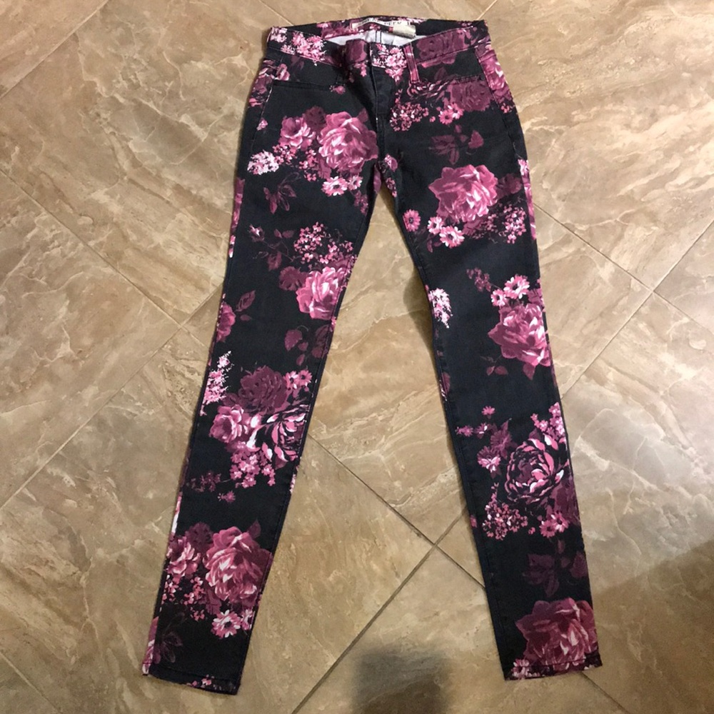 Juniors floral jeans
